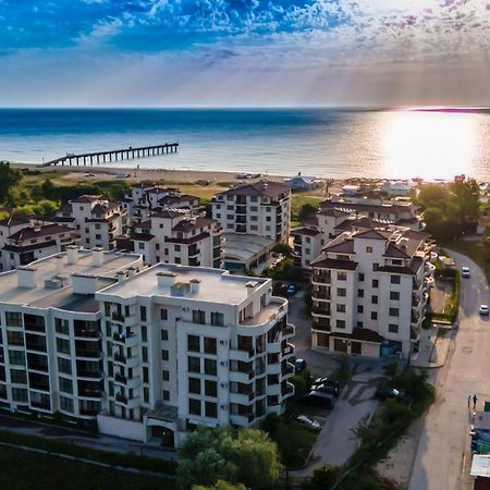 Long Beach Resort Sjkorpilovtsi Eksteriør bilde