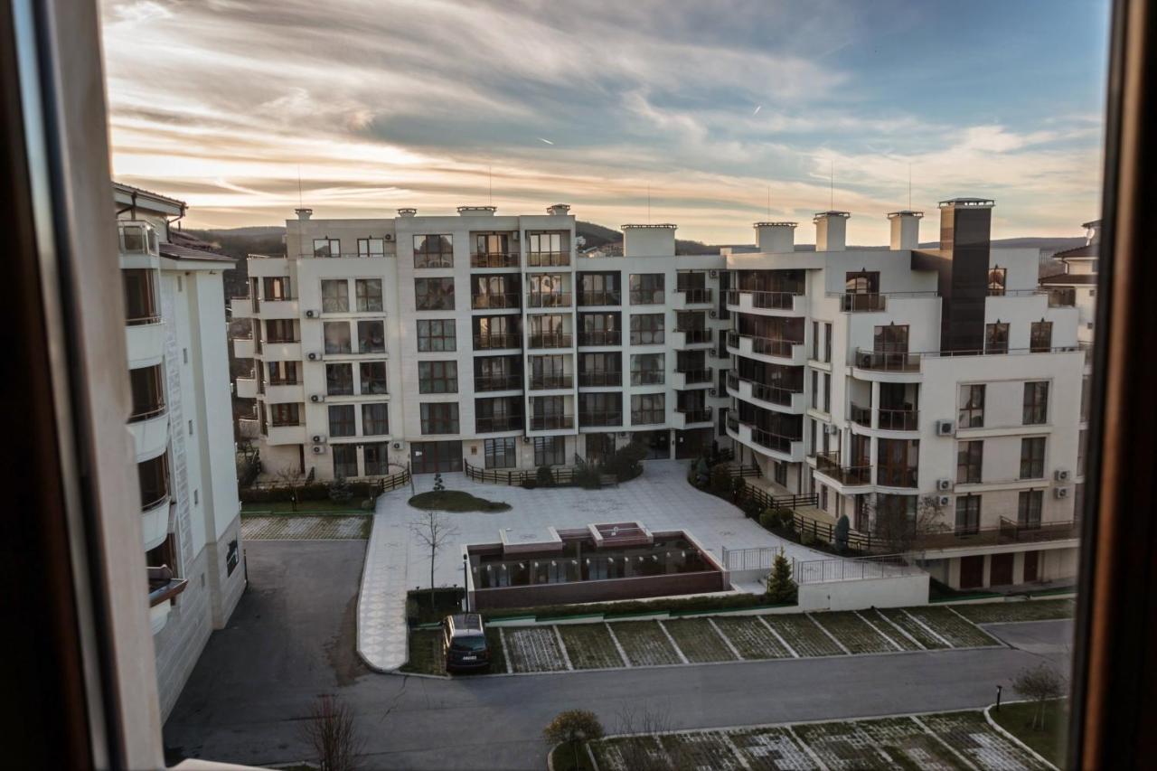 Long Beach Resort Sjkorpilovtsi Eksteriør bilde