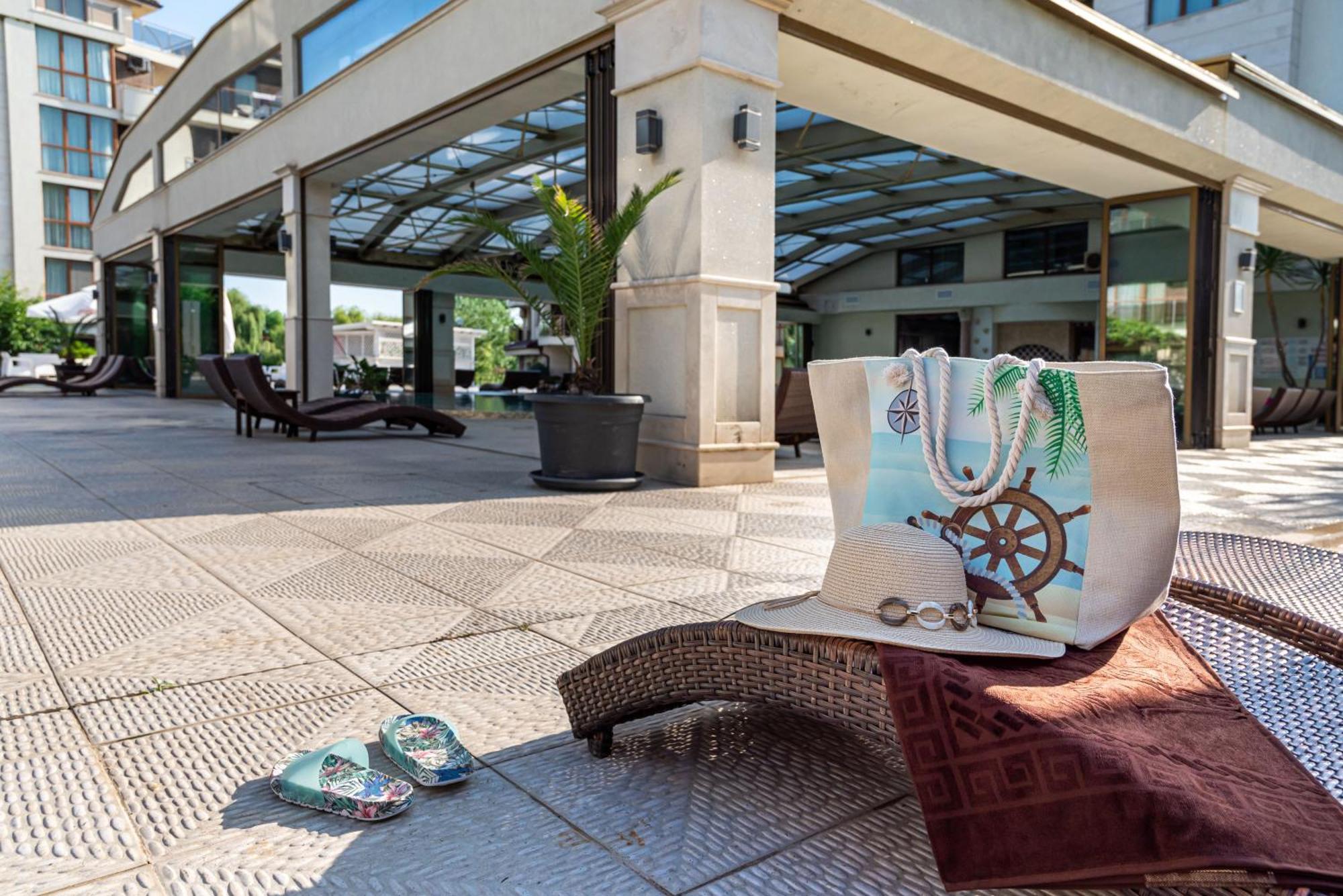 Long Beach Resort Sjkorpilovtsi Eksteriør bilde