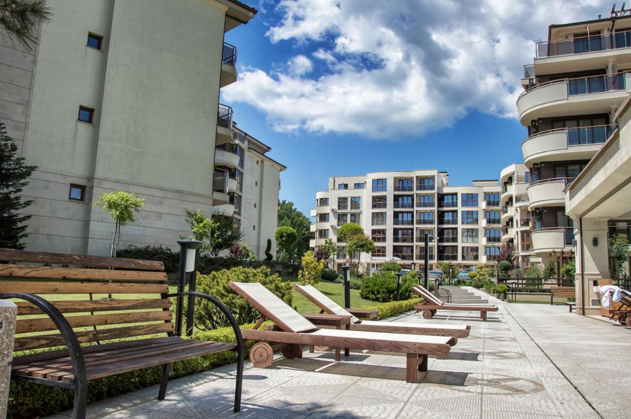 Long Beach Resort Sjkorpilovtsi Eksteriør bilde
